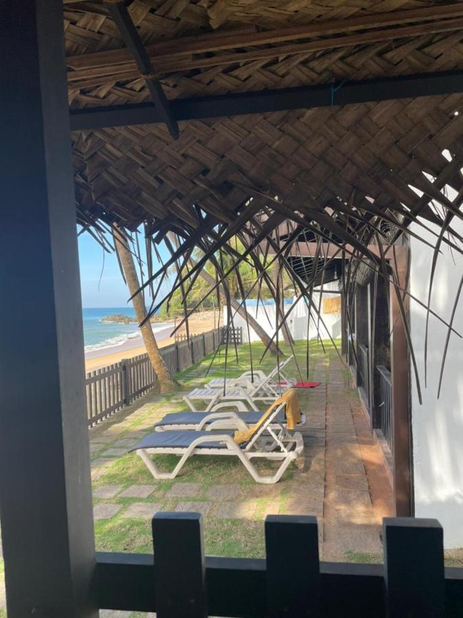 Love Birds Beach Hotel Matara Exterior photo