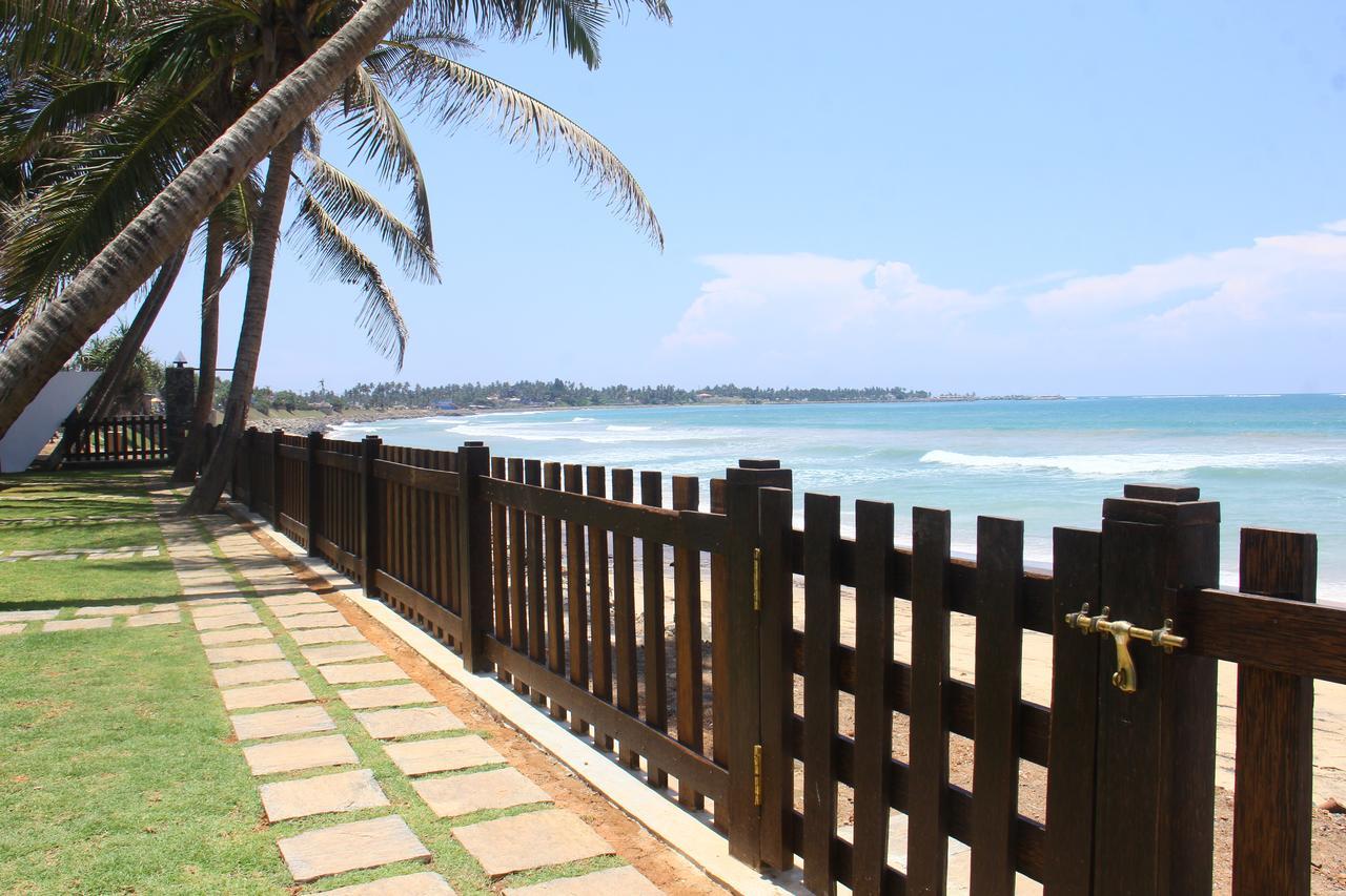 Love Birds Beach Hotel Matara Exterior photo