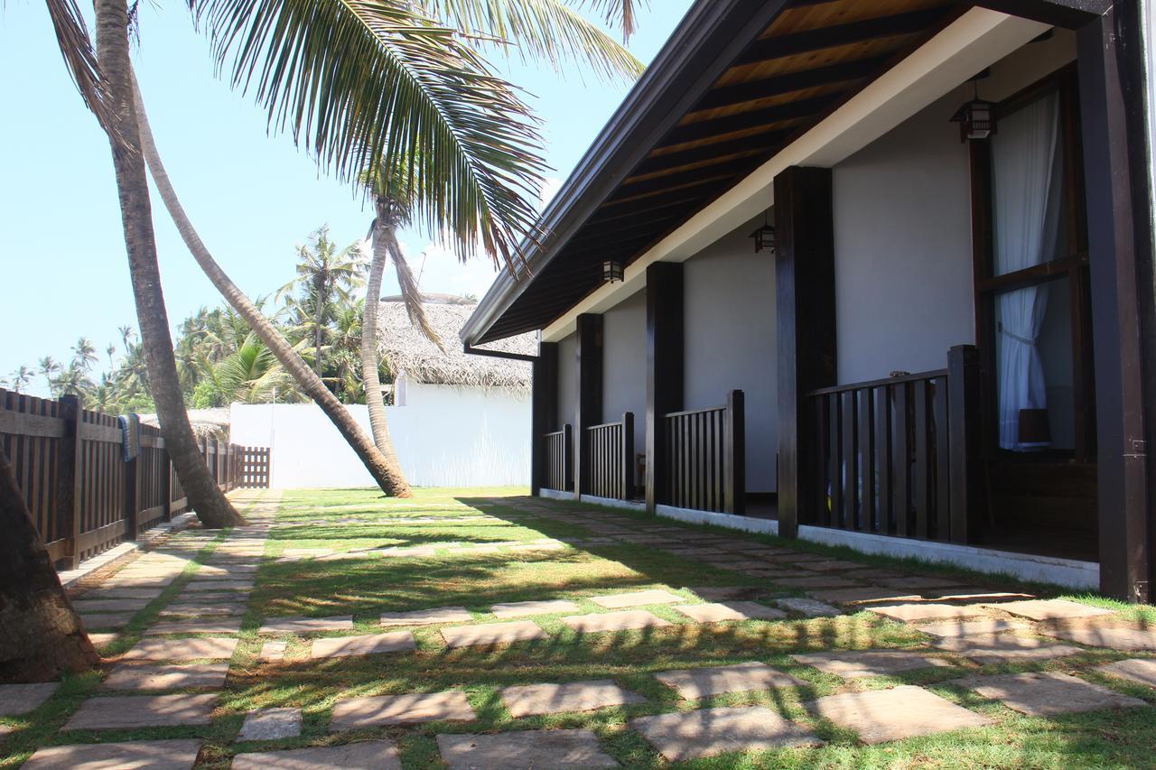 Love Birds Beach Hotel Matara Exterior photo